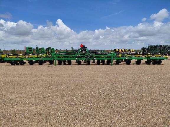 Image of John Deere 1725 equipment image 1