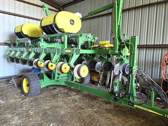 2021 John Deere 1745 Equipment Image0