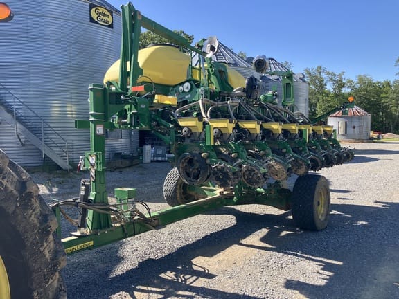2021 John Deere 1745 Equipment Image0