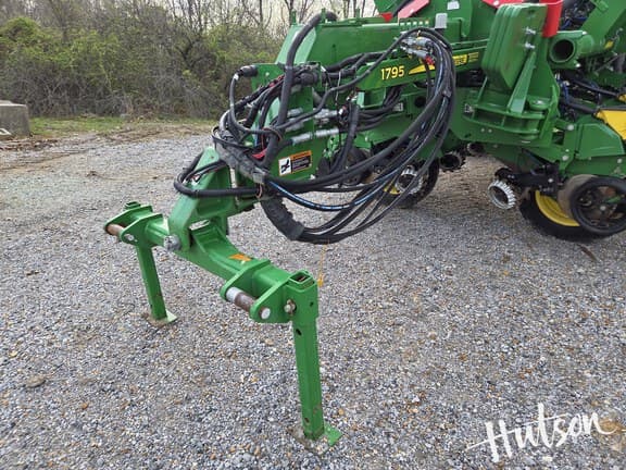 Image of John Deere 1795 equipment image 3