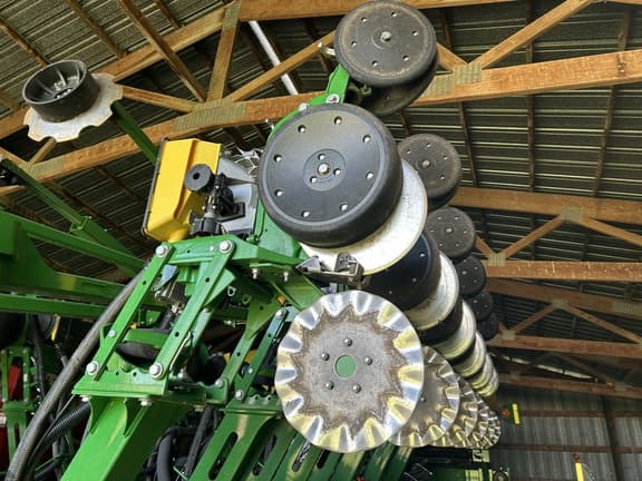 Image of John Deere 1795 equipment image 4