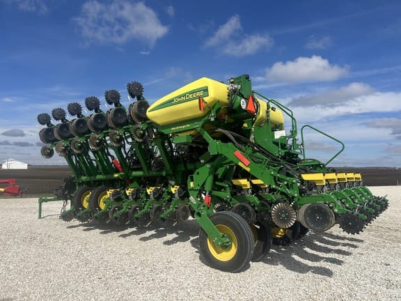 2021 John Deere 1795 Equipment Image0