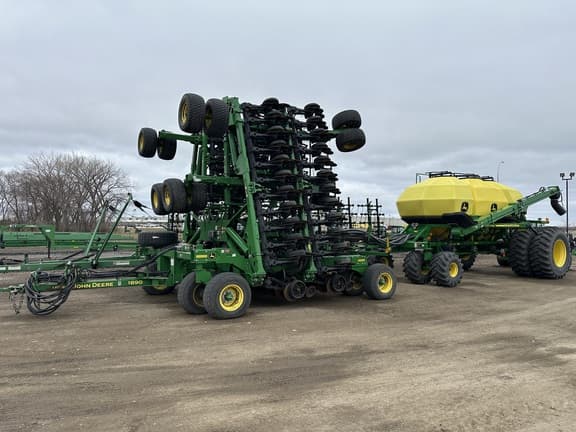 Image of John Deere 1890 equipment image 2
