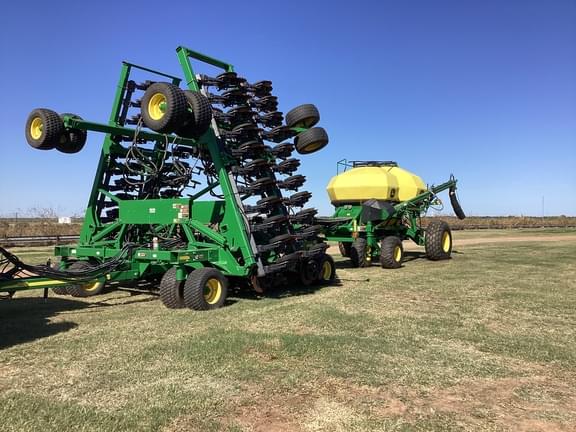 Image of John Deere 1890 equipment image 2