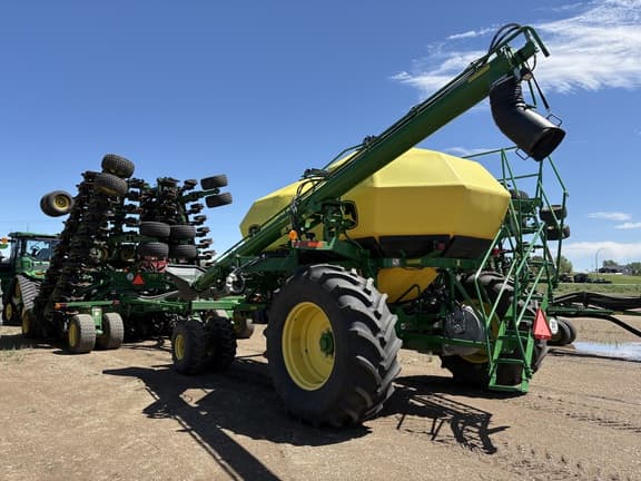 Image of John Deere 1890 equipment image 2