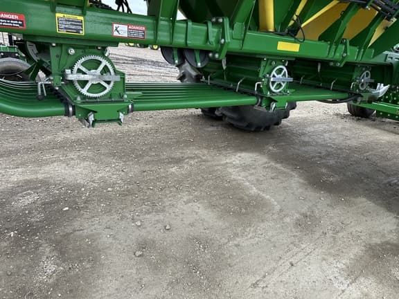 Image of John Deere 1890 equipment image 4