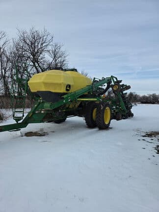 Image of John Deere 1890 equipment image 1