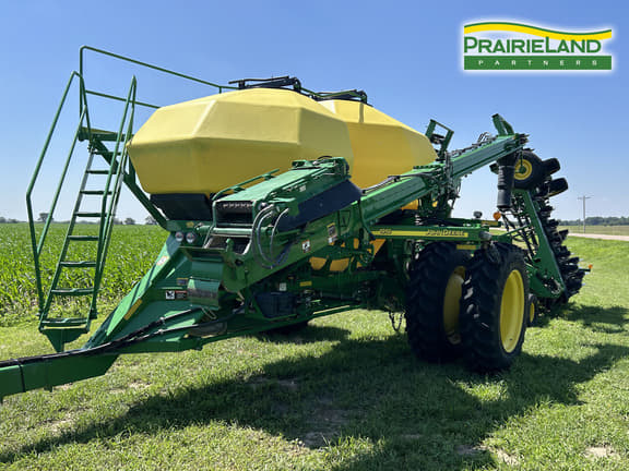 Image of John Deere 1890 equipment image 4