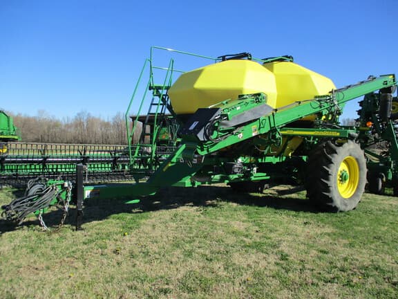 Image of John Deere 1910 Primary image