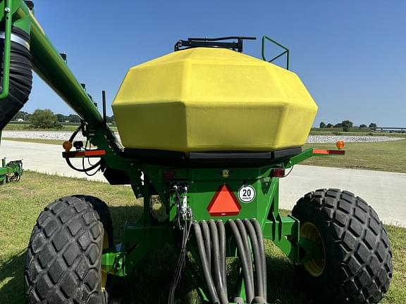 Image of John Deere 1910 equipment image 3