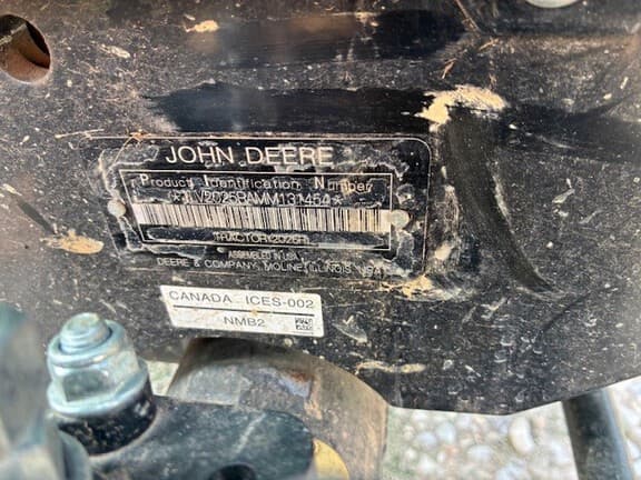 Image of John Deere 2025R equipment image 1