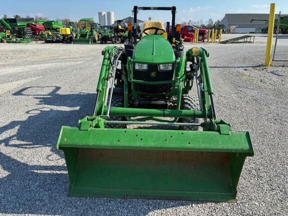 Image of John Deere 2025R equipment image 4