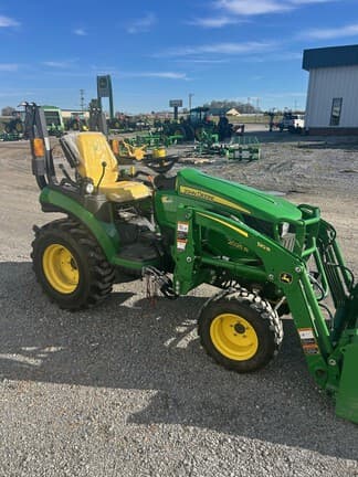 Image of John Deere 2025R equipment image 1