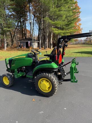 Image of John Deere 2025R equipment image 2