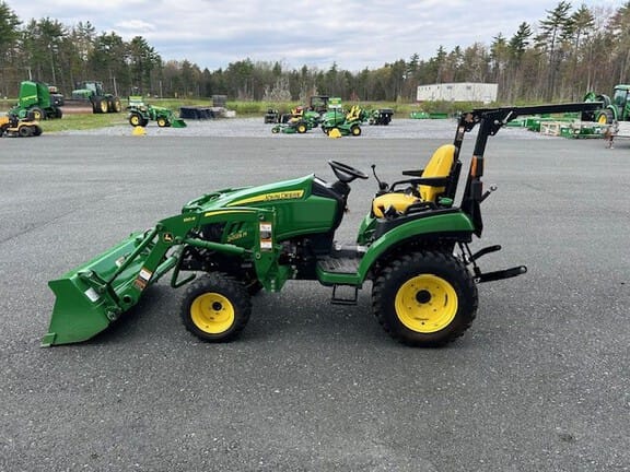 Main image John Deere 2025R