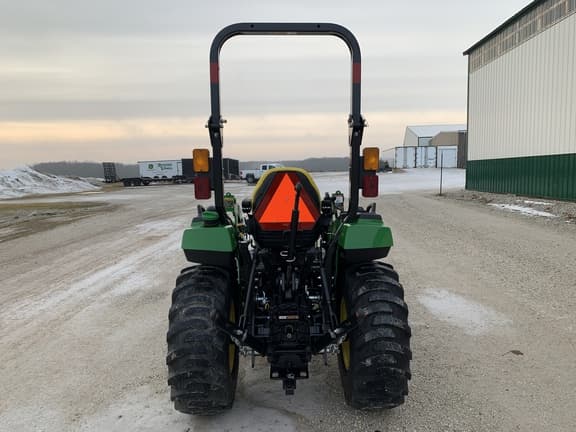 Image of John Deere 2038R equipment image 4