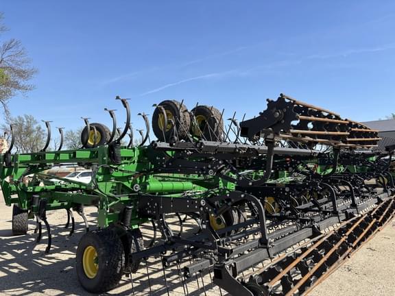 Image of John Deere 2230FH equipment image 1