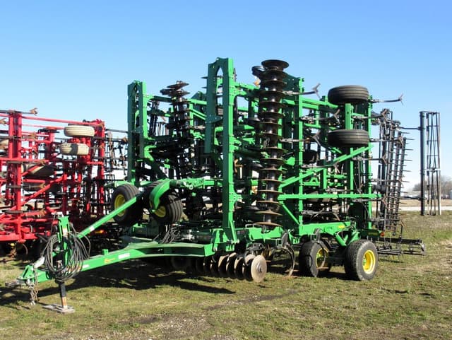 Image of John Deere 2330 equipment image 1