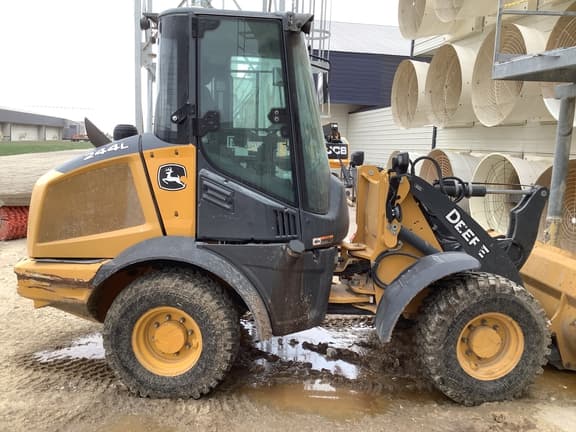 Image of John Deere 244L equipment image 3