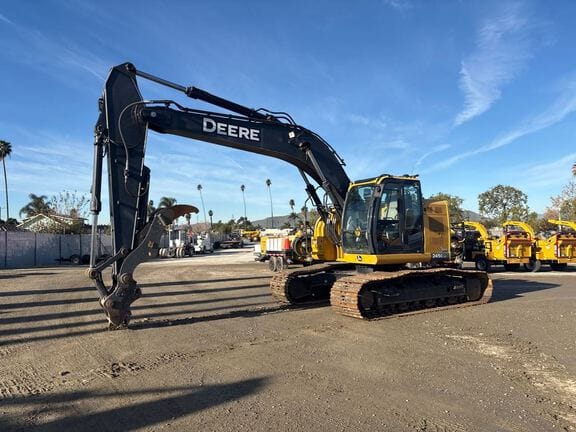 2021 John Deere 245G Equipment Image0