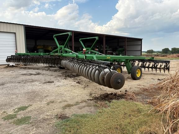 Image of John Deere 2635 Primary image