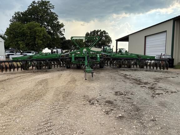 Image of John Deere 2635 equipment image 2