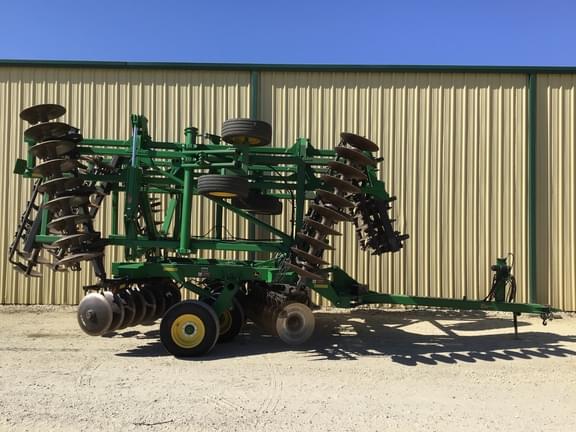 Image of John Deere 2635 equipment image 4