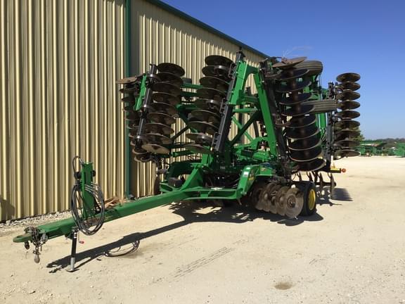 Image of John Deere 2635 equipment image 1