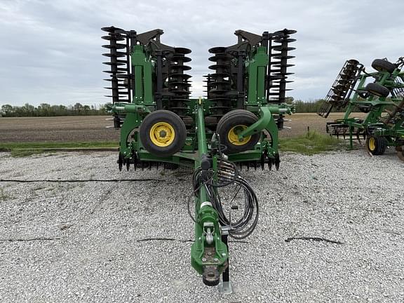 Image of John Deere 2660VT equipment image 1