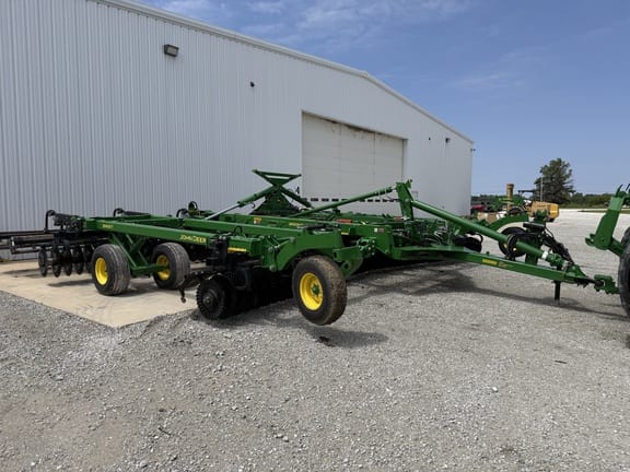2021 John Deere 2660VT Equipment Image0
