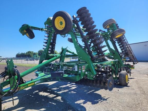 2021 John Deere 2660VT Equipment Image0