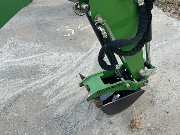 Image of John Deere 270B equipment image 3