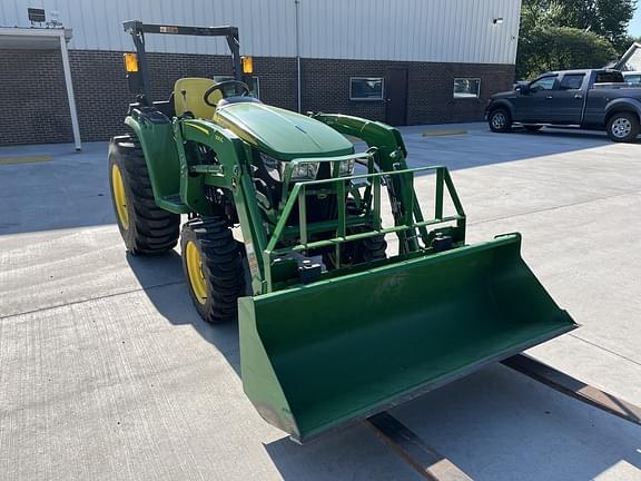 Image of John Deere 3025E equipment image 1