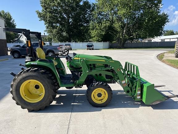 Image of John Deere 3025E equipment image 2