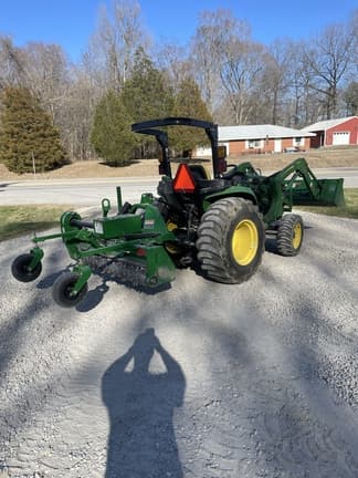Image of John Deere 3025E equipment image 4