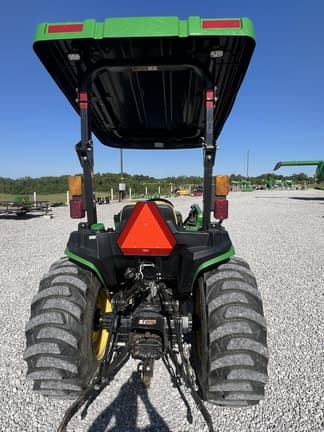 Image of John Deere 3025E equipment image 4