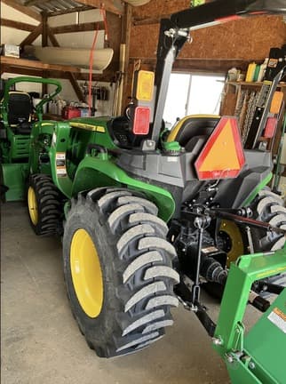 Image of John Deere 3038E equipment image 2