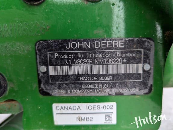 Image of John Deere 3039R equipment image 4