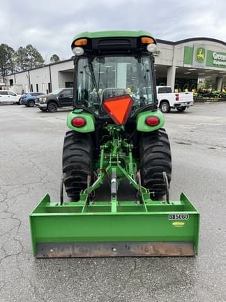 Image of John Deere 3039R equipment image 3