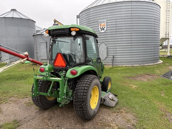 Image of John Deere 3046R equipment image 2