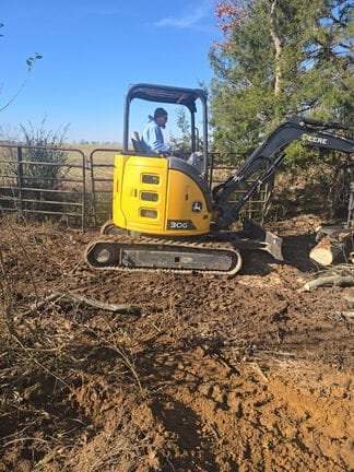 2022 John Deere 30G Equipment Image0