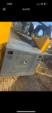 Image of John Deere 317G equipment image 4