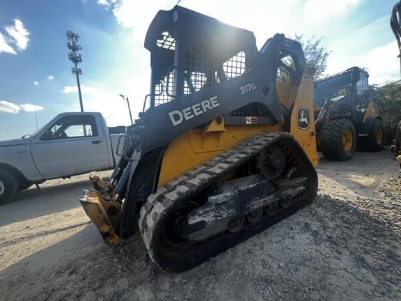 Image of John Deere 317G equipment image 3