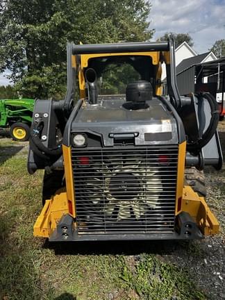 Image of John Deere 324G equipment image 4