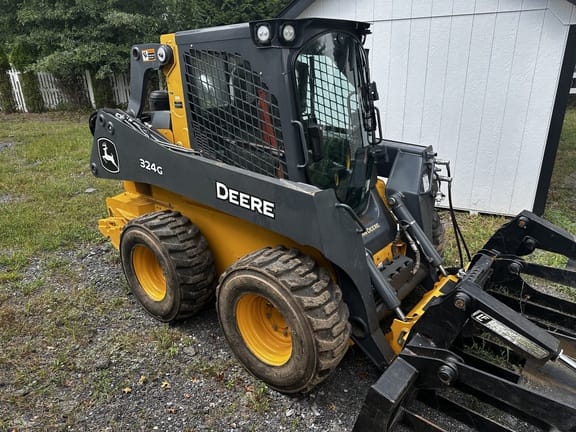 2021 John Deere 324G Equipment Image0