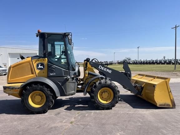 Image of John Deere 324L equipment image 2