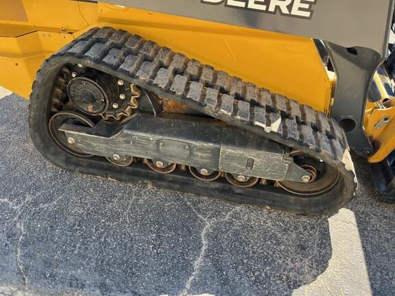 Image of John Deere 325G equipment image 4