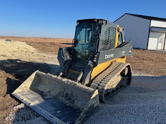 Image of John Deere 325G equipment image 3