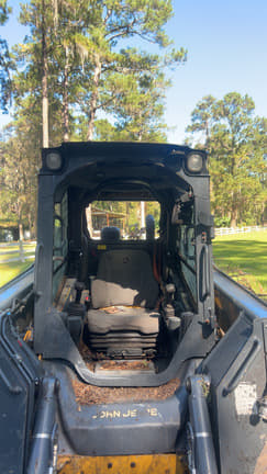 Image of John Deere 325G equipment image 3