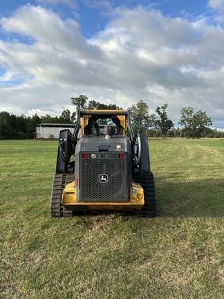 Image of John Deere 331G Image 0